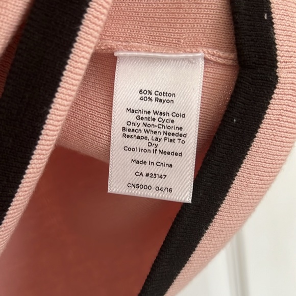 Talbots Sweater Top Classic Short Sleeve V-Neck Pink with Black Trim X - Picture 4 of 4